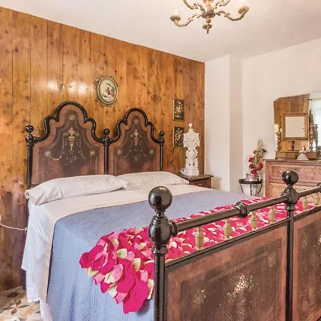 Casa Di Ettore * Comano (Tuscany)