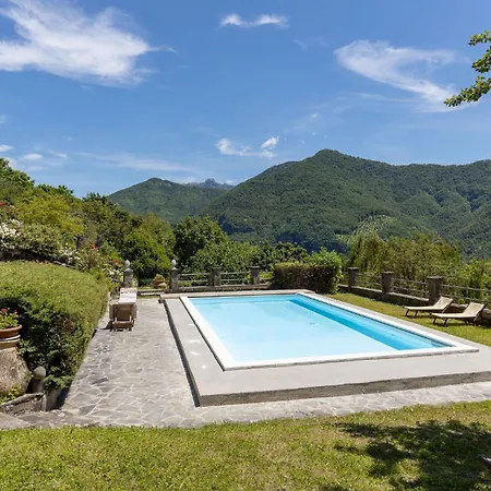 Casa Di Ettore アパート Comano